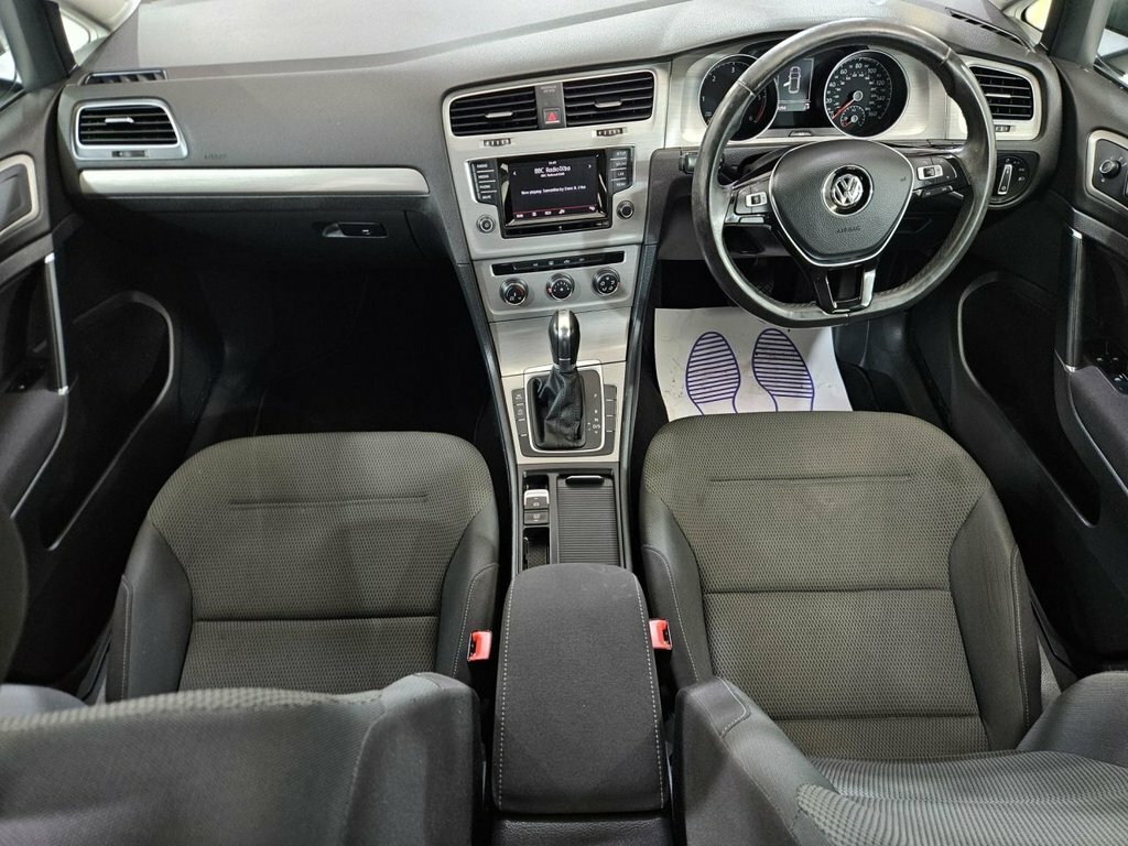 Volkswagen Golf White #16