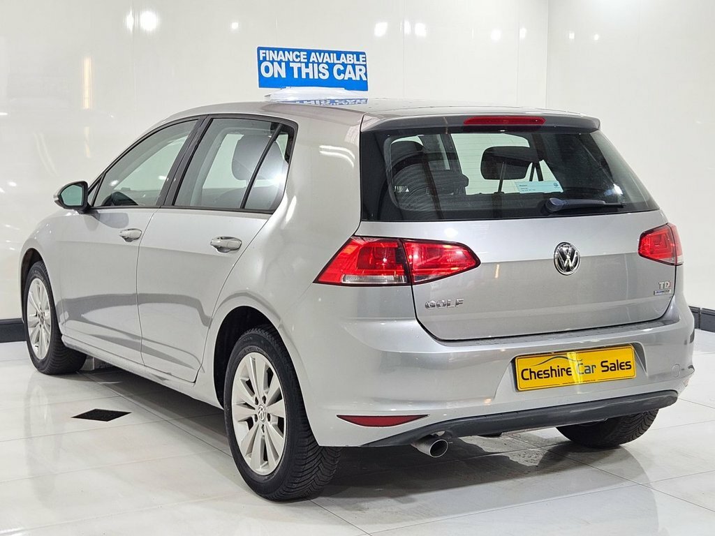 Volkswagen Golf White #9