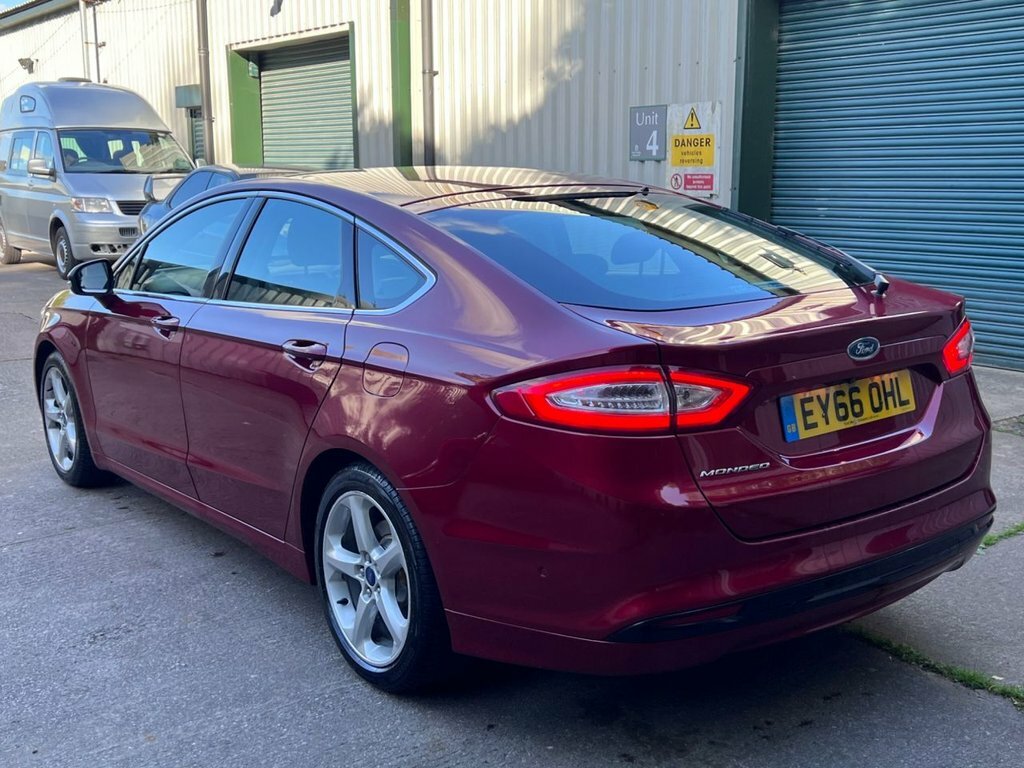 Ford Mondeo 1.5L Titanium Red #5
