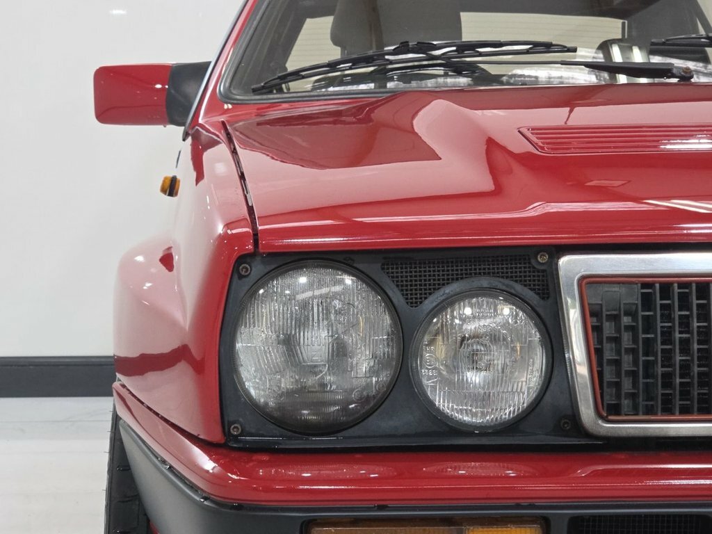 Lancia Delta Hf Integrale U714 Red #18