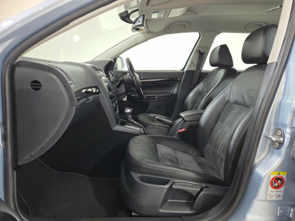 Skoda Octavia 1.6 Tdi Cr S Silver #24