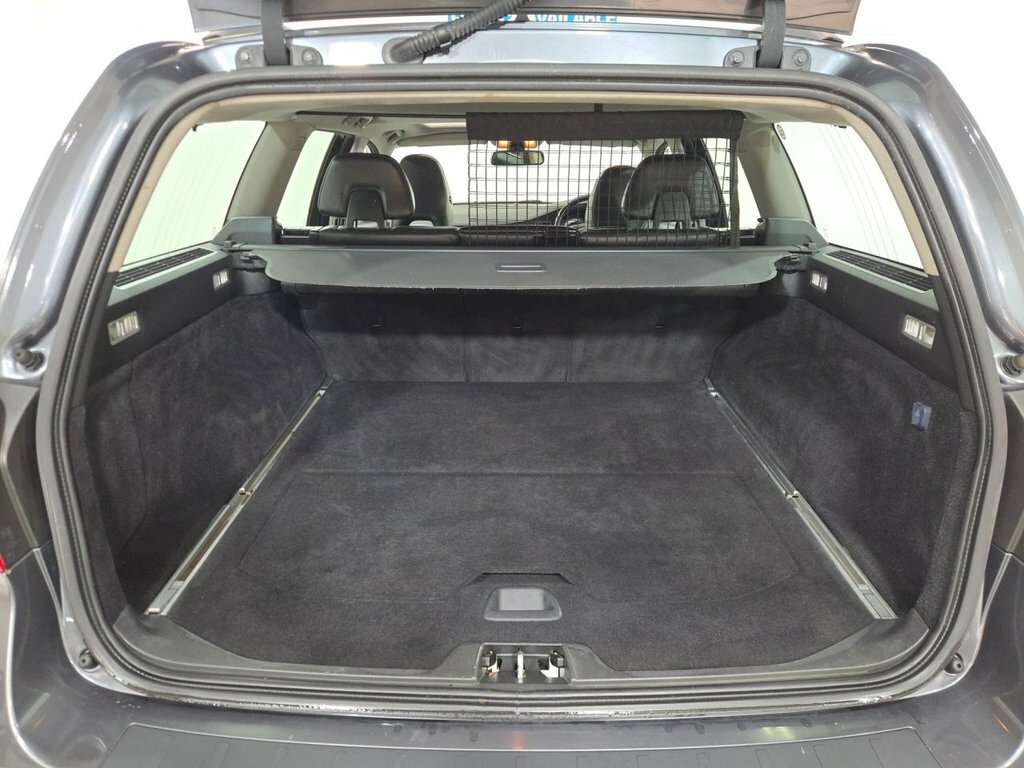 Volvo V70 V70 Se Luxury D5 Blue #13