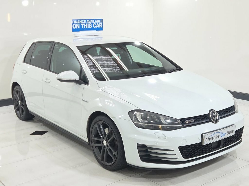 Volkswagen Golf 2L Gtd White #4