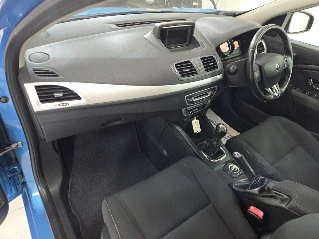 Renault Megane 1.5 Dci Dynamique Tomtom Energy White #24