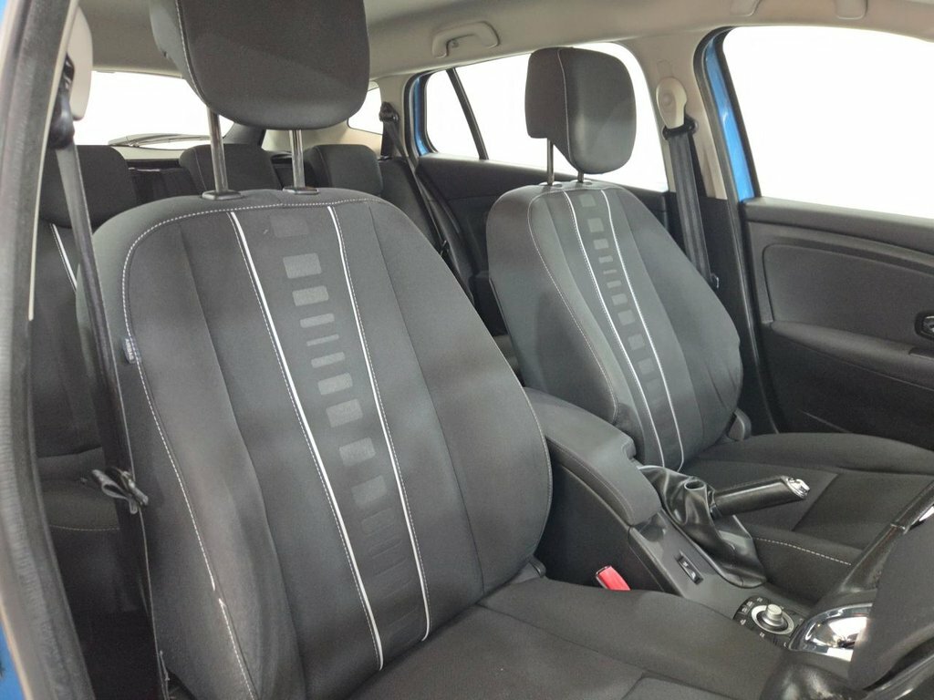 Renault Megane 1.5 Dci Dynamique Tomtom Energy White #25