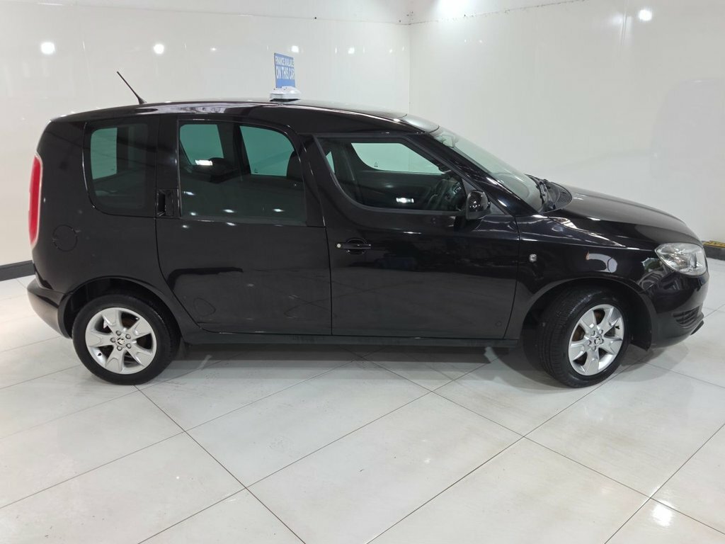 Skoda Roomster 1.2L Se Black #3