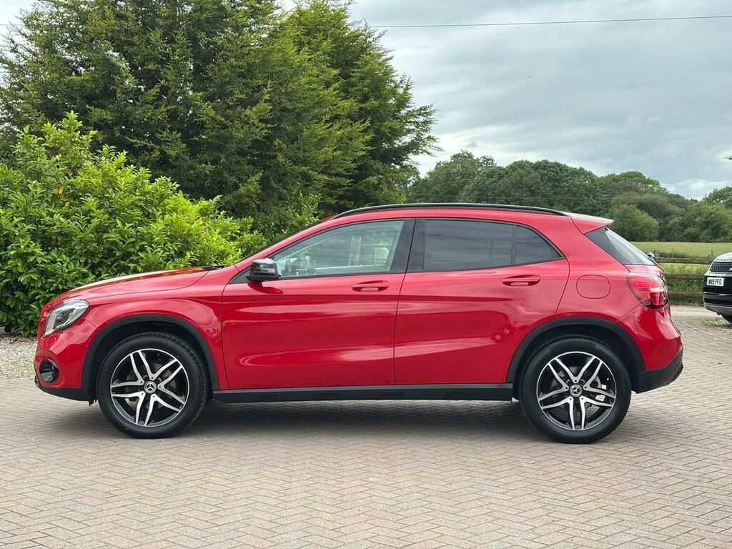Mercedes-Benz GLA Class 1.6 Gla180 Urban Edition Euro 6 Ss Red #4