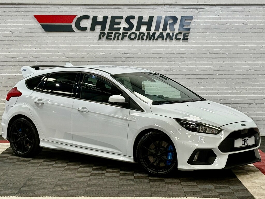 Ford Focus Hatchback 2.3 T Ecoboost Rs 2016 White #2