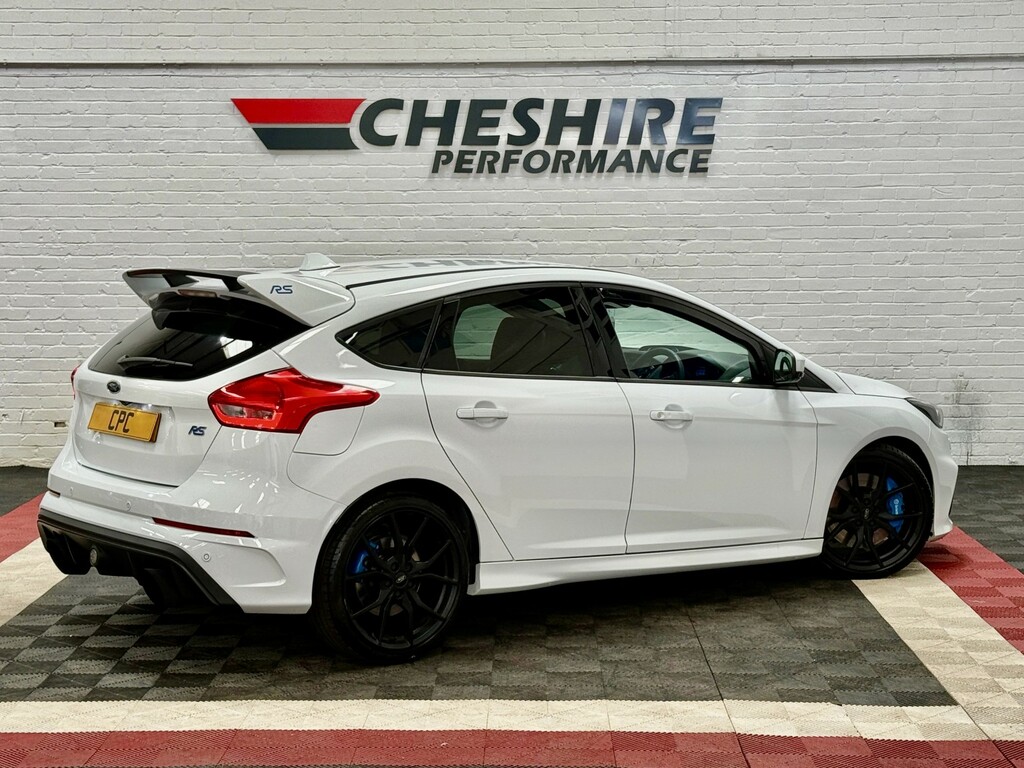 Ford Focus Hatchback 2.3 T Ecoboost Rs 2016 White #4