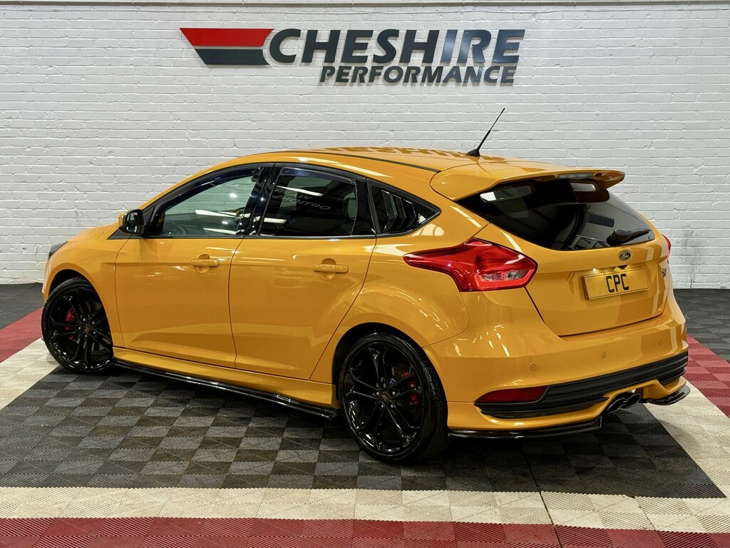 Ford Focus Hatchback 2.0 T Ecoboost St-3 - Style Kitblac AJ16YFK Orange #6