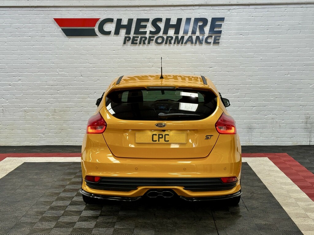 Ford Focus Hatchback 2.0 T Ecoboost St-3 - Style Kitblac AJ16YFK Orange #5