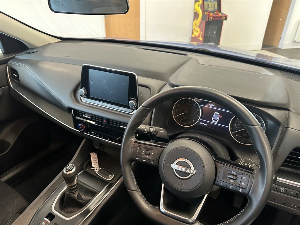 Nissan Qashqai 1.3 L Dig-t Acenta Premium  #6