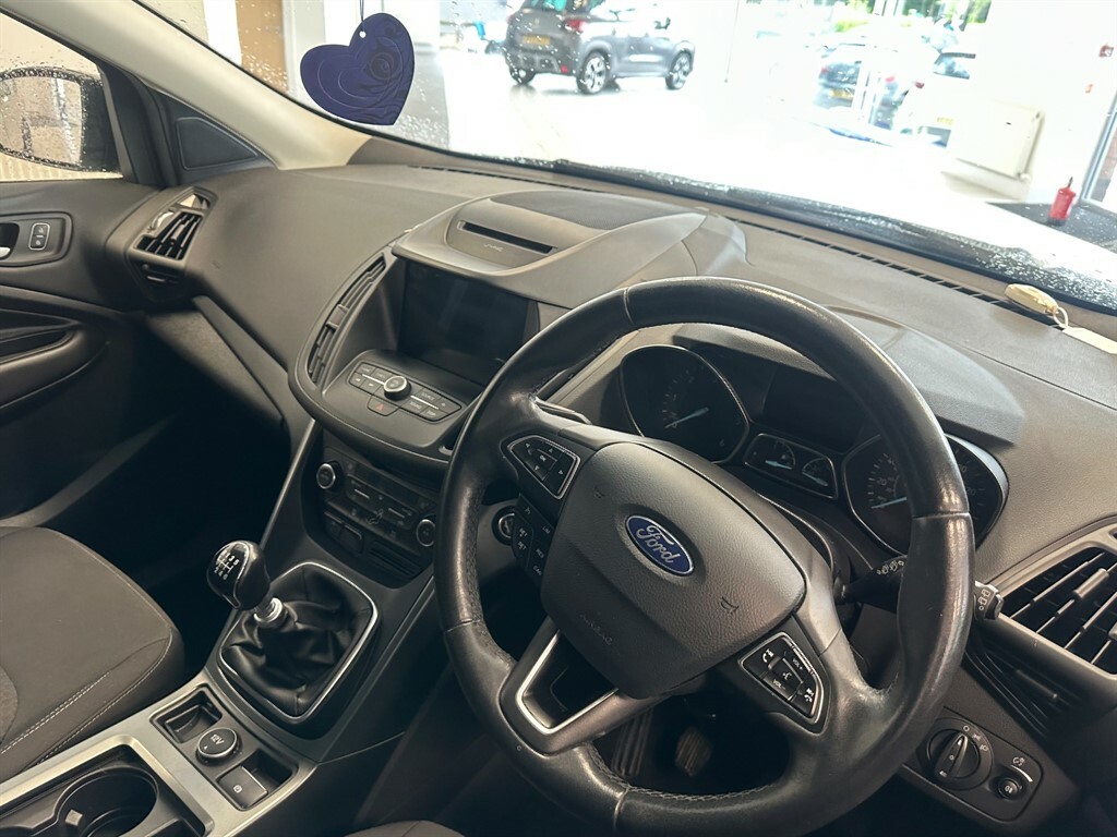 Ford Kuga 1.5 L Zetec Tdci EN17EBG #4