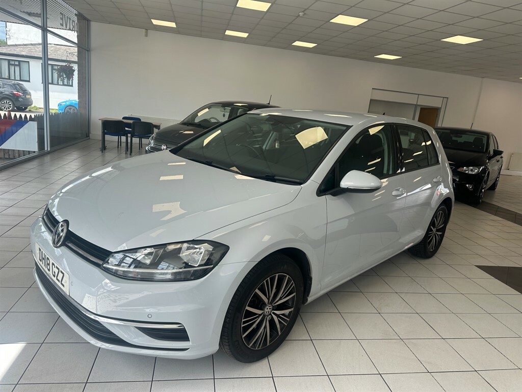 Volkswagen Golf 1.4 L Se Navigation Tsi Bluemotion Technology Silver