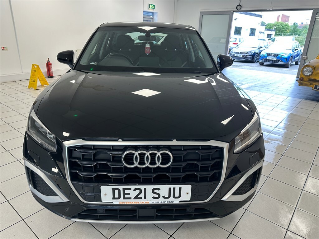 Audi Q2 1.0 L Tfsi Sport DE21SJU Black #2