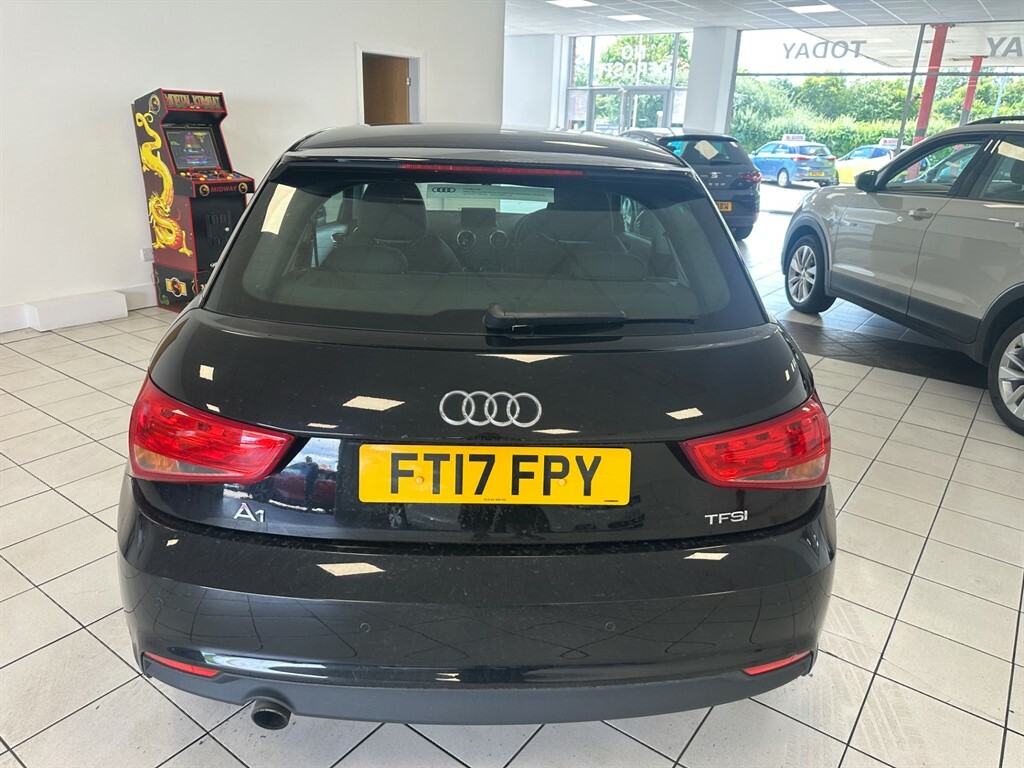 Audi A1 1.0 L Tfsi Sport FT17FPY #5