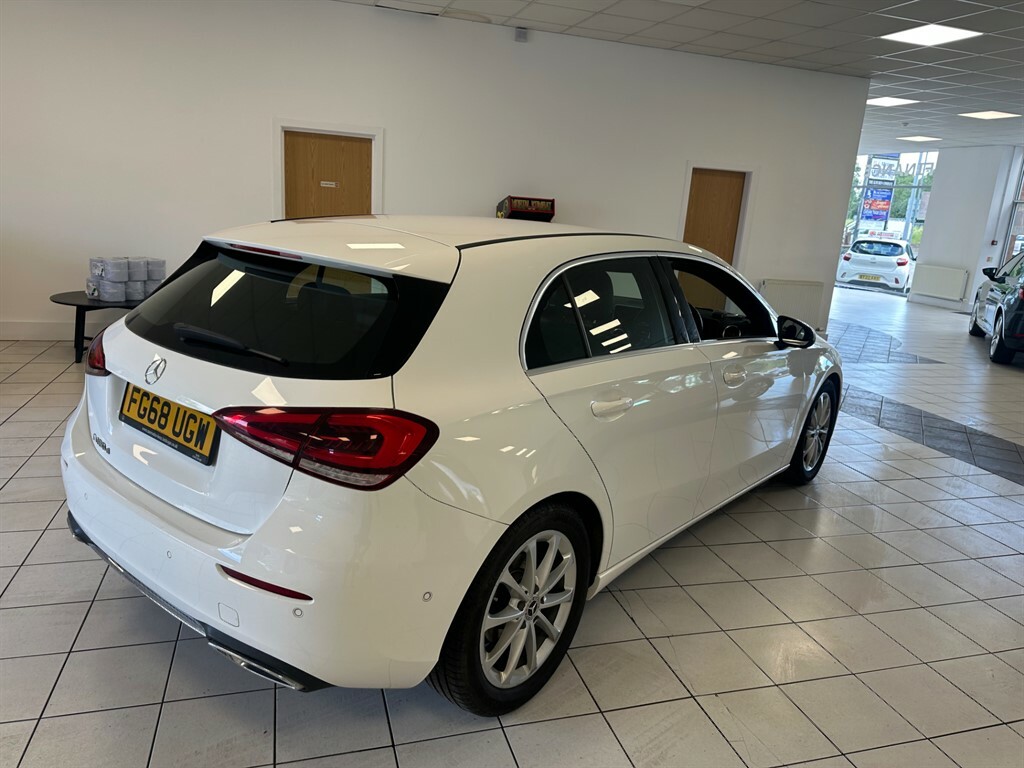 Mercedes-Benz A Class 1.5 L A 180 D Sport Executive FG68UGW  #4
