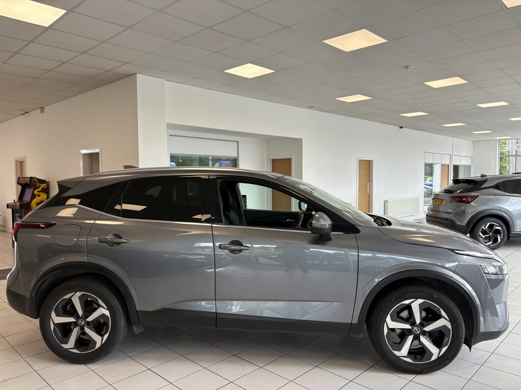 Nissan Qashqai 1.3 L Dig-t N-connecta DV22WNA #3