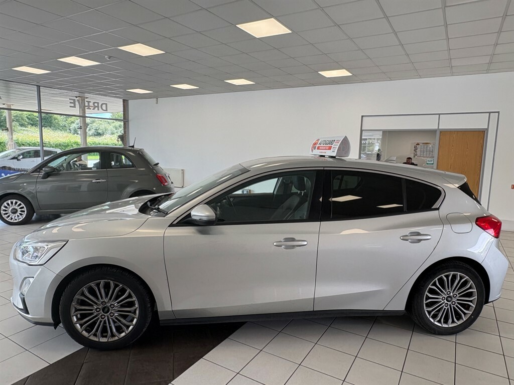 Ford Focus 1.0 L Titanium X BU19MYZ #2