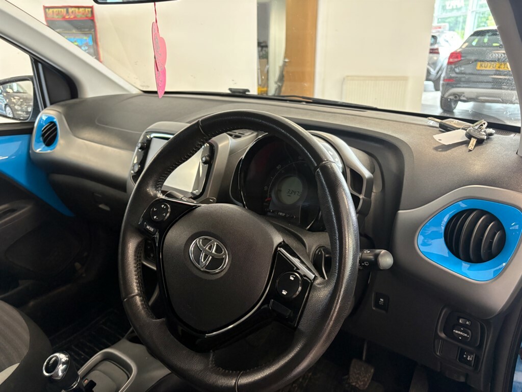 Toyota Aygo 1.0 L Vvt-i X-trend X-shift #6