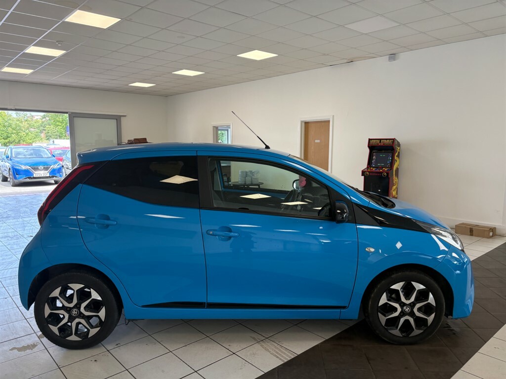 Toyota Aygo 1.0 L Vvt-i X-trend X-shift #2