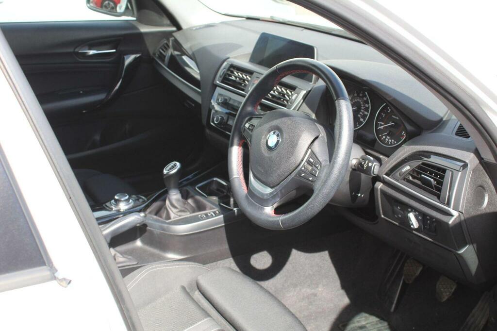 BMW 1 Series Hatchback 1.6 118I Sport Euro 6 Ss 201515 White #3