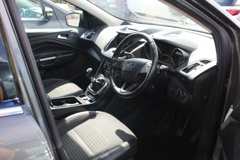 Ford Kuga Suv 2.0 Tdci Titanium Awd Euro 6 Ss 20171 YY17WUP Grey #2