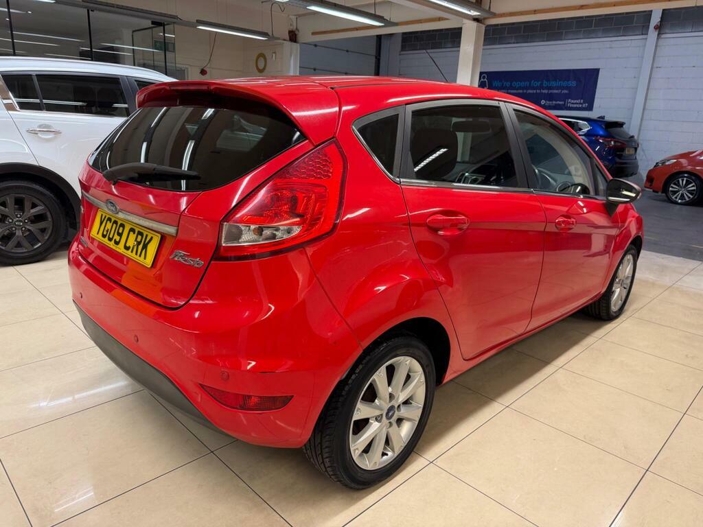 Ford Fiesta 1.6 Tdci Zetec YG09CRK Red #6