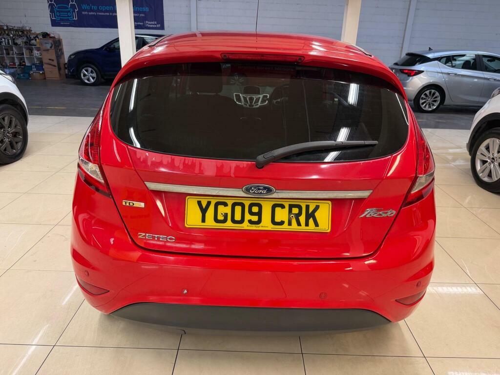 Ford Fiesta 1.6 Tdci Zetec YG09CRK Red #5