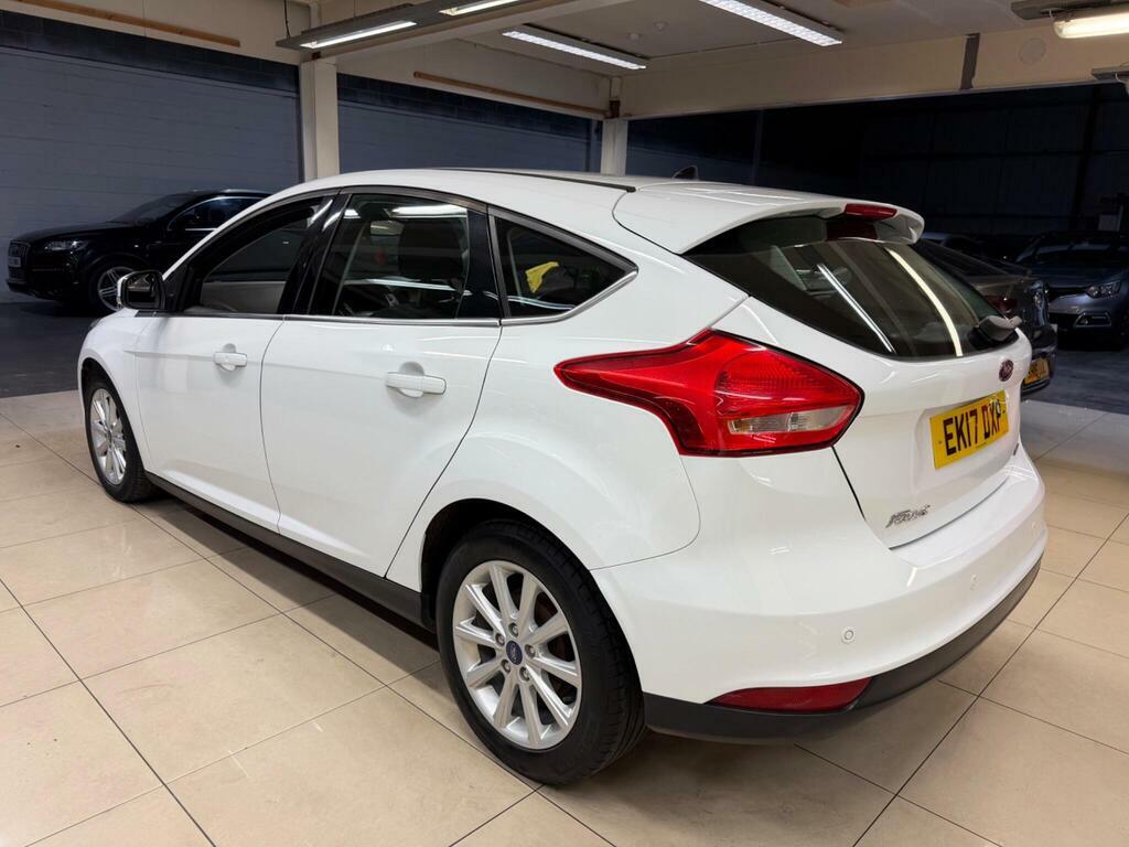 Ford Focus 1.0T Ecoboost Titanium Euro 6 S S White #4
