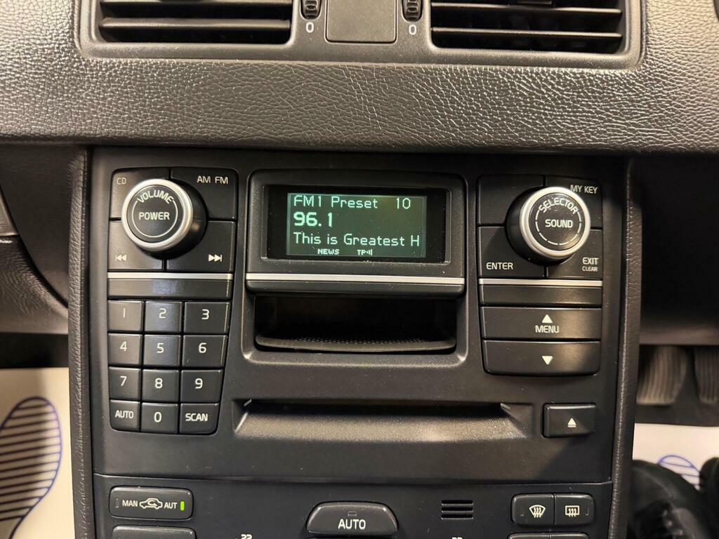 Volvo XC90 2.4 D5 Executive Geartronic 4X4 Silver #20