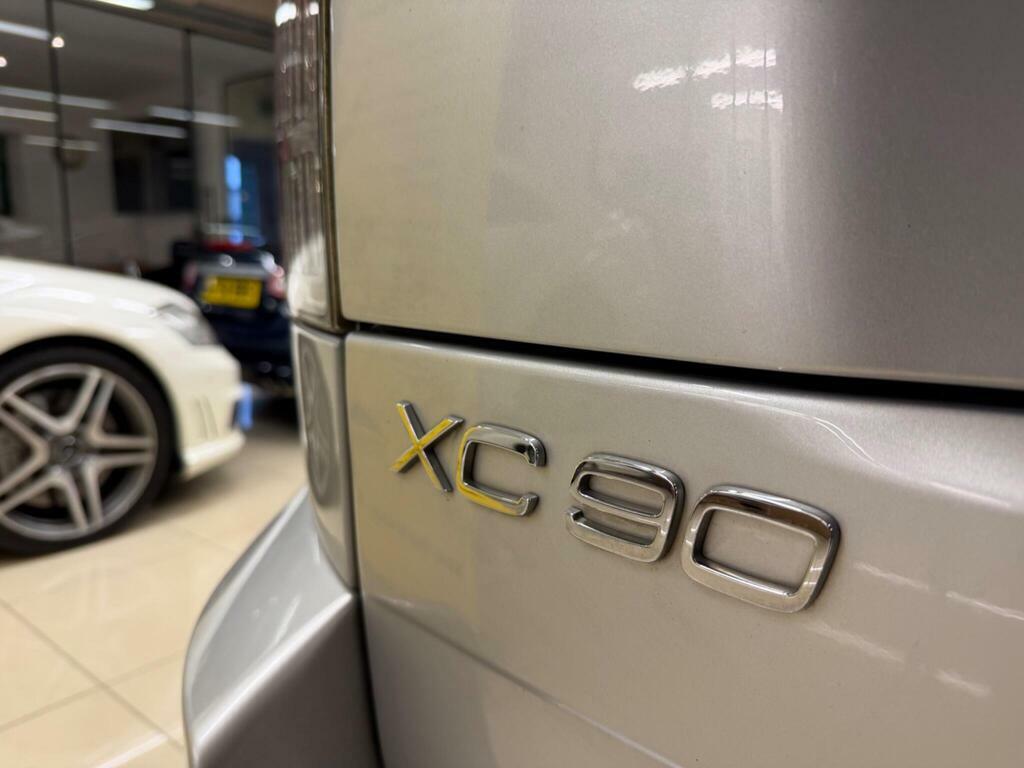 Volvo XC90 2.4 D5 Executive Geartronic 4X4 Silver #8