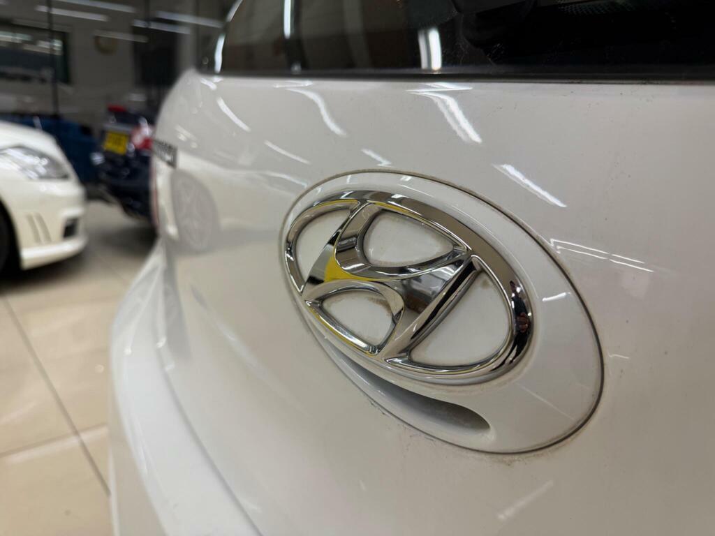 Hyundai I10  White #7