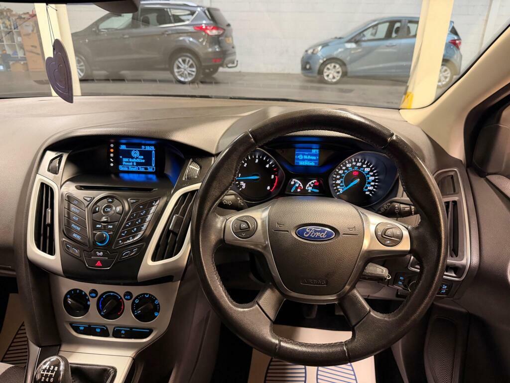 Ford Focus Titanium Silver #21