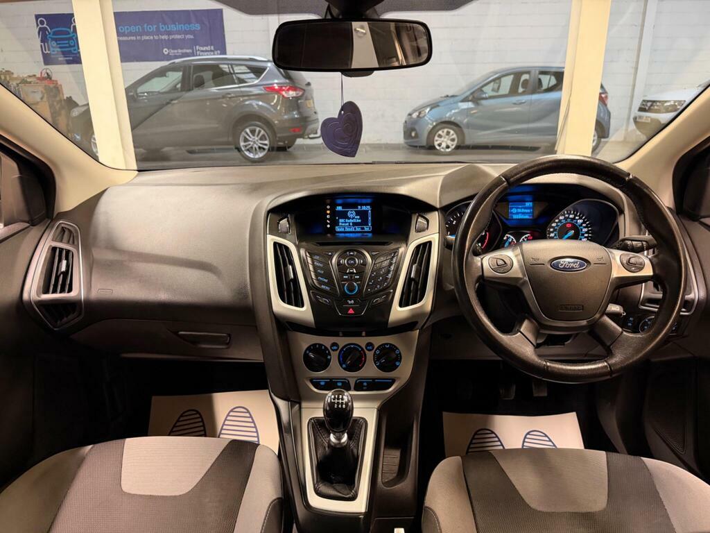 Ford Focus Titanium Silver #22