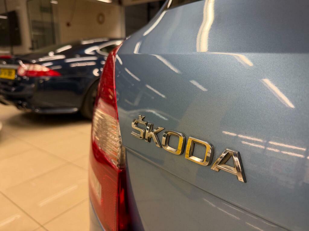 Skoda Fabia Red #8