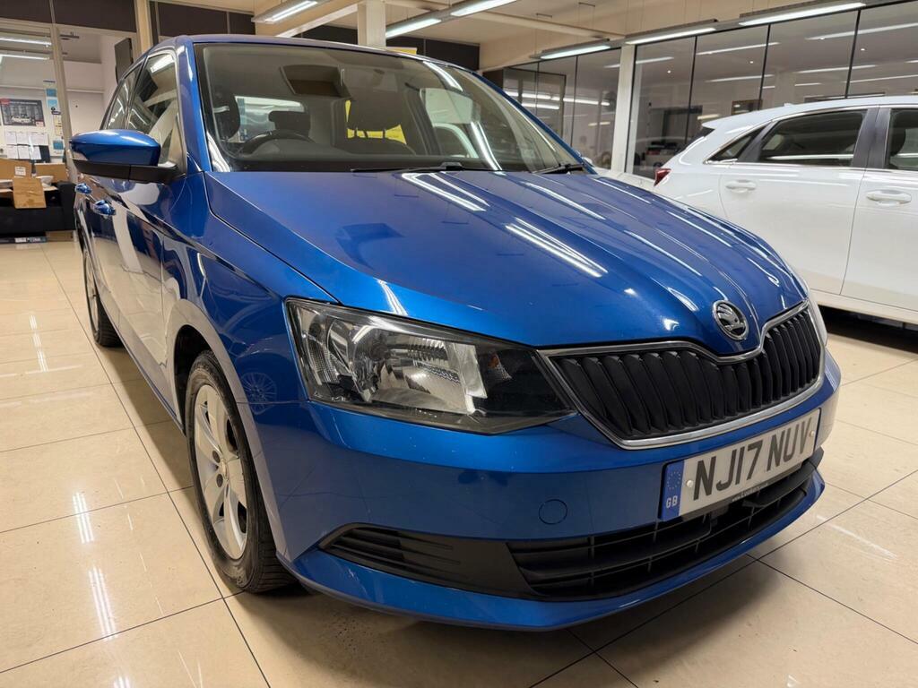 Skoda Fabia 1.0 Mpi Se White #1