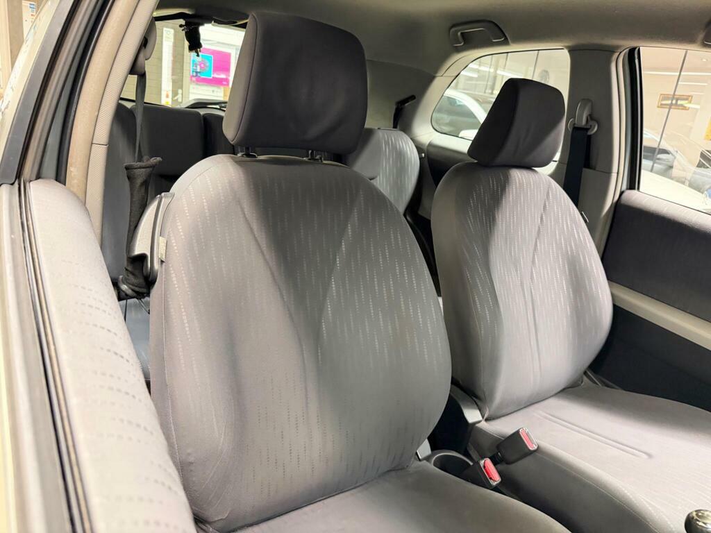 Toyota Yaris Hatchback Grey #10