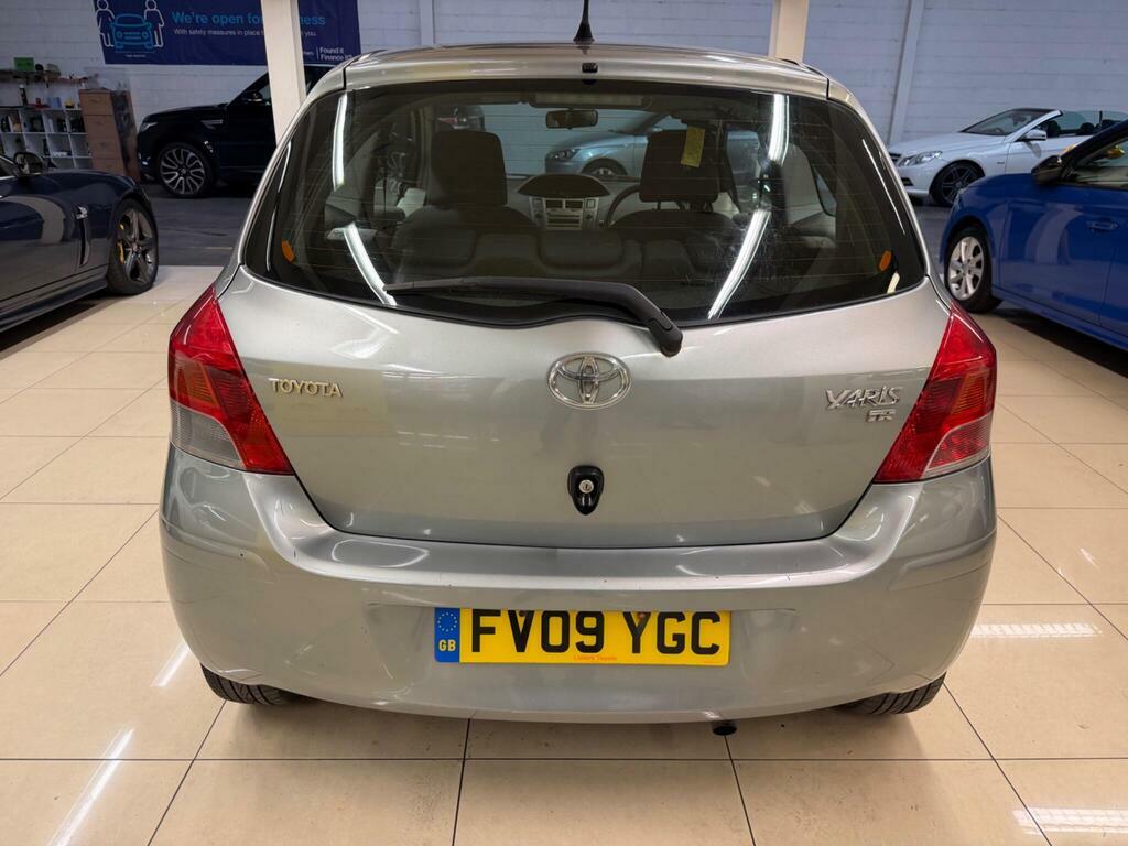 Toyota Yaris 1.33 Dual Vvt-i Tr Euro 4 S S Silver #4