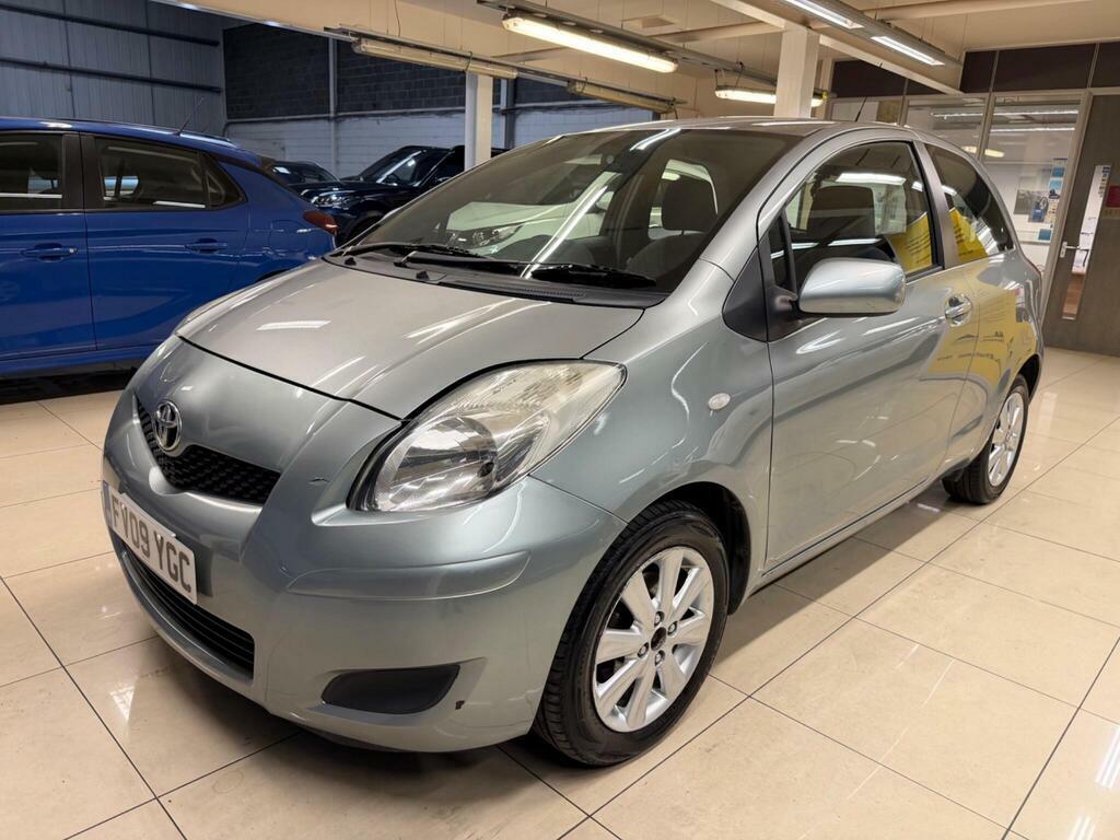Toyota Yaris 1.33 Dual Vvt-i Tr Euro 4 S S Silver #2