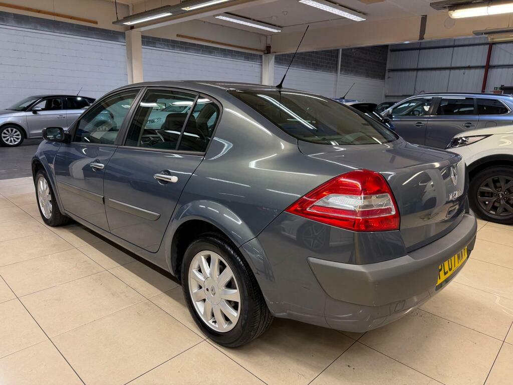 Renault Megane 1.6 Vvt Dynamique Grey #4