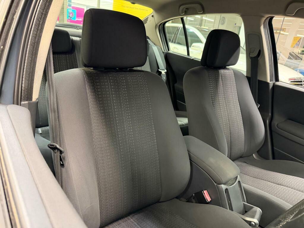 Renault Megane Dynamique Vvt 2-Door Silver #11