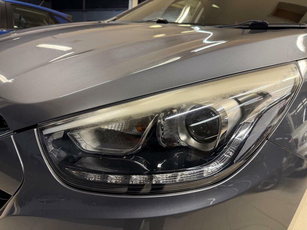 Hyundai Ix35 2.0 Crdi Premium 134 Bhp White #10
