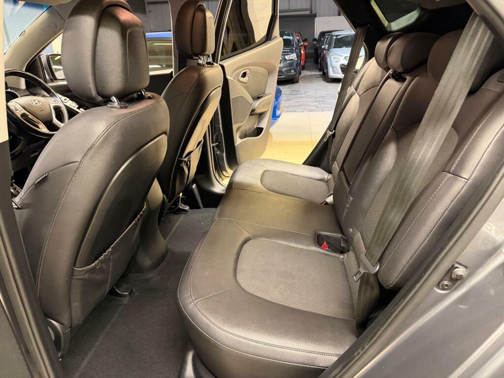 Hyundai Ix35 2.0 Crdi Premium 134 Bhp White #20