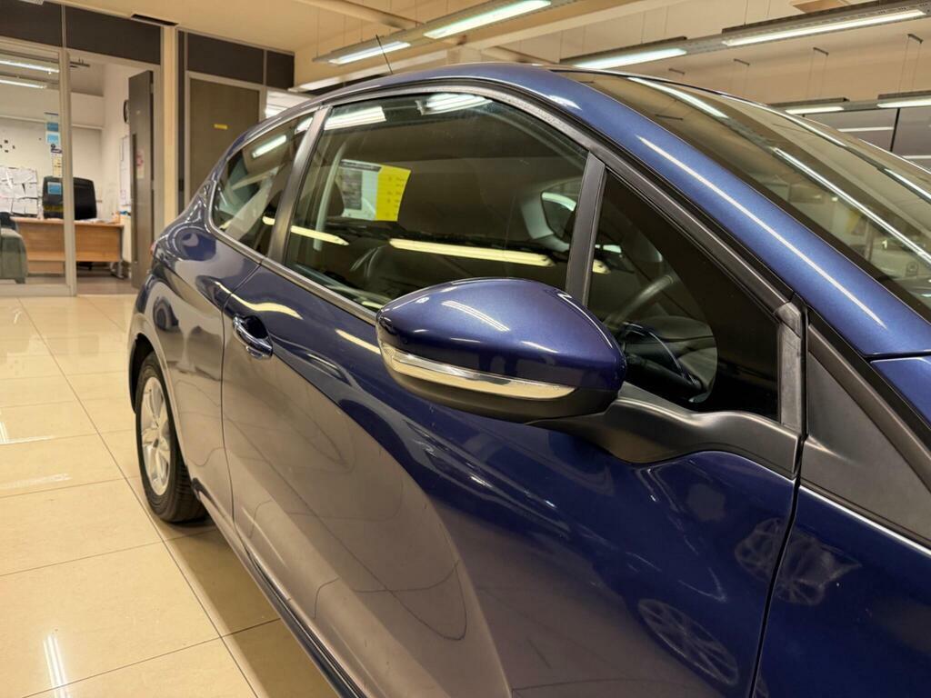 Peugeot 208 208 Active Blue #13