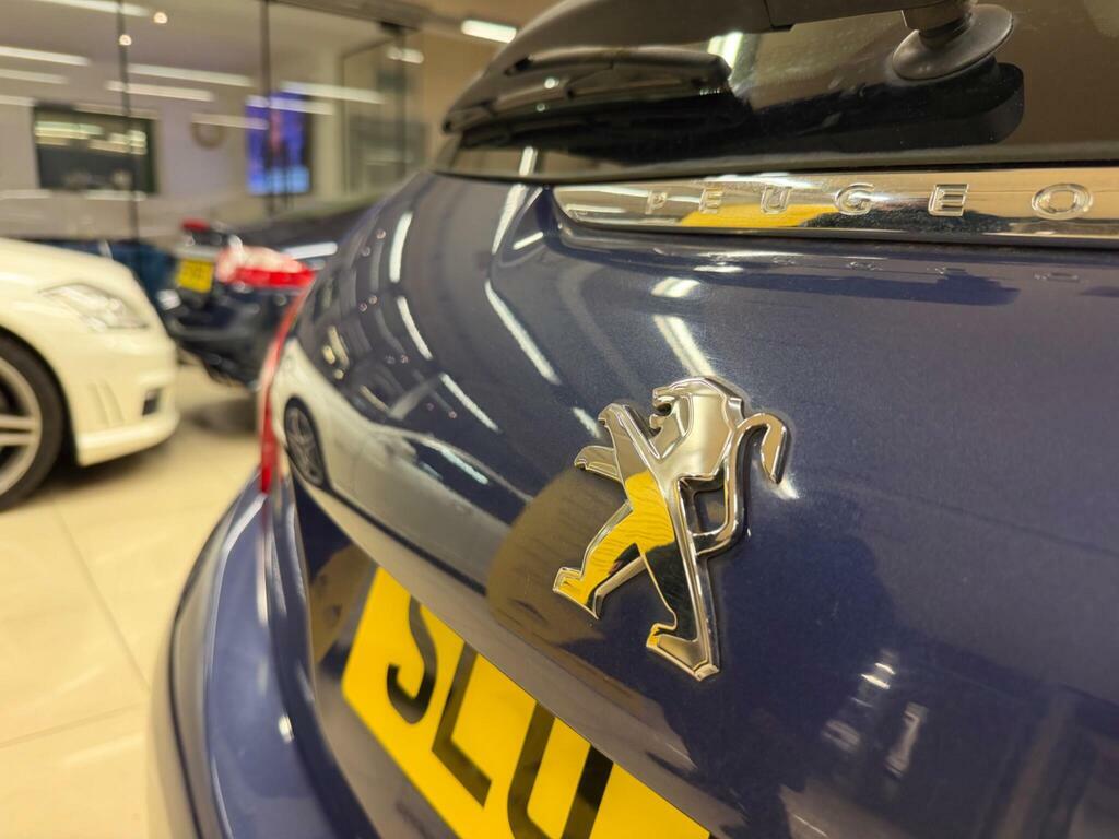 Peugeot 208 208 Active Blue #8