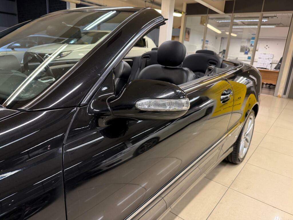 Mercedes-Benz CLK Silver #7
