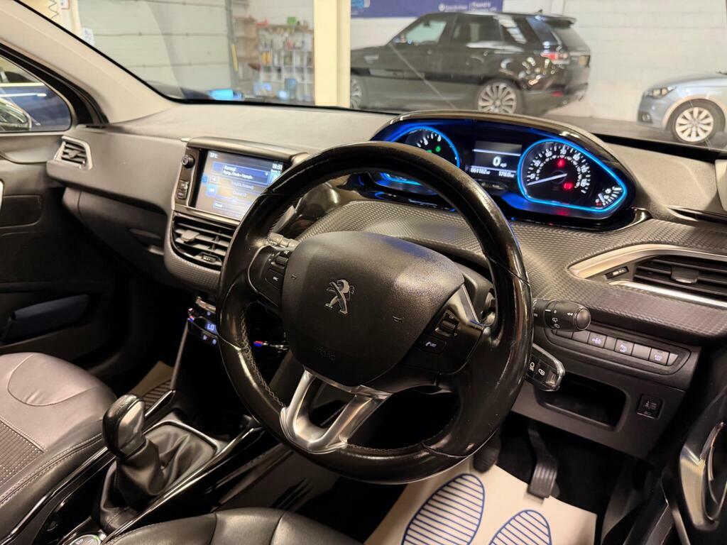Peugeot 2008 2015 65 Pure White #16