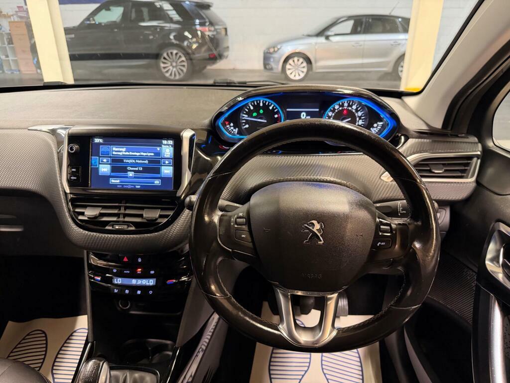 Peugeot 2008 2015 65 Pure White #22
