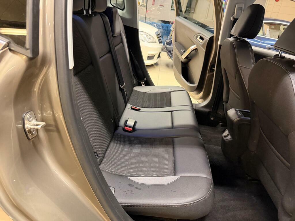 Peugeot 2008 2015 65 Pure White #18